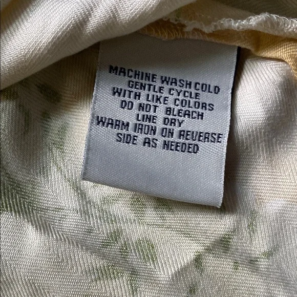 Green and Yellow Casual Button Down Shirt with Floral Pattern Vintage - Picture 6 of 6